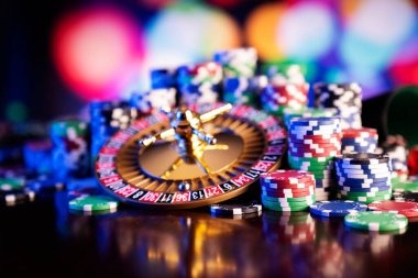 Bonus round animation in a video slot game with multiplier counter and free-spin indicator